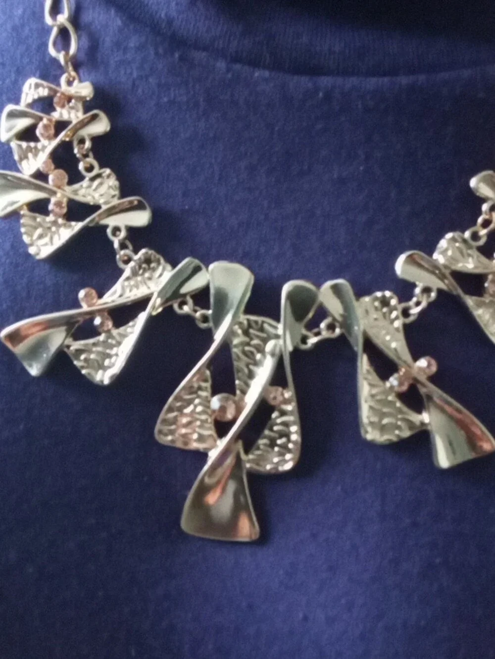 paparazzi Shiny Gold Sculptural Fan Necklace with Earrings